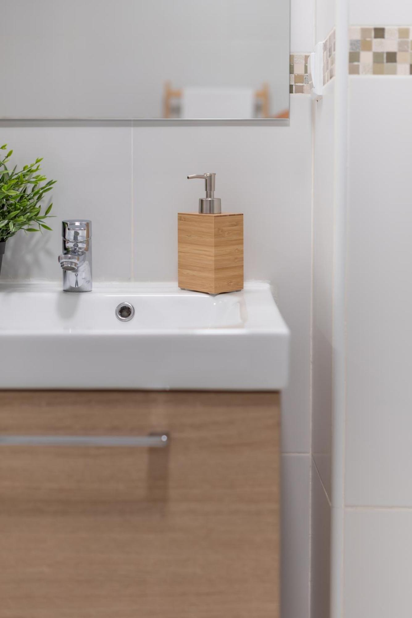 Mrs Apartamento En Gran Via De Colon Parking 그라나다 외부 사진